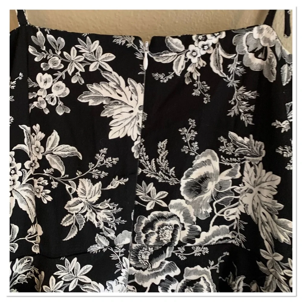 Voodoo Vixen Pin Up Dress Black White Floral Polka Dot Lace Trim Size XL - Picture 9 of 12